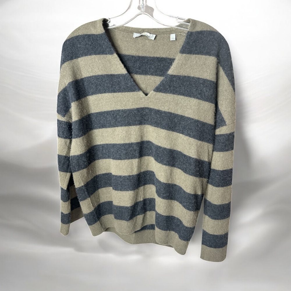 Vince olive green and Dark charcoal grey 100% cashmere Sweater sz XS